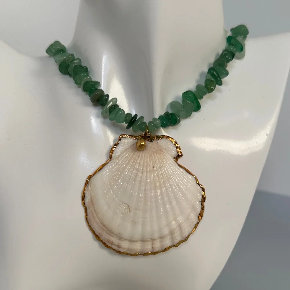 Jade Green Gemstone Necklace with Shell Pendant